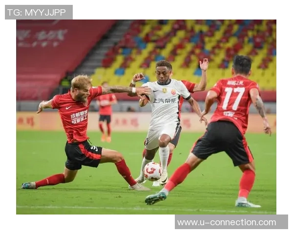 成都足球队进攻体系解析:战术创新与球队协作的完美结合 成都足球队进攻体系解析:战术创新与球队协作的完美结合