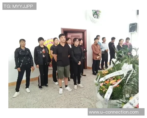 足球明星出席悼念活动感人瞬间展现友谊与尊重的力量 足球明星出席悼念活动感人瞬间展现友谊与尊重的力量