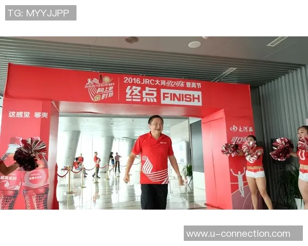 足球明星携手可口可乐共创激情时刻引领球迷热潮 足球明星携手可口可乐共创激情时刻引领球迷热潮