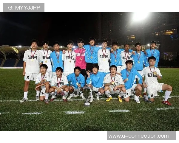 足球明星蒋圣龙:从青涩少年到绿茵场上的璀璨之星 足球明星蒋圣龙:从青涩少年到绿茵场上的璀璨之星